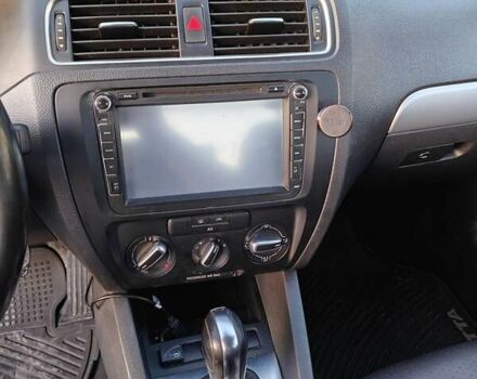 Бежевий Фольксваген Джетта, об'ємом двигуна 2.5 л та пробігом 255 тис. км за 7699 $, фото 90 на Automoto.ua