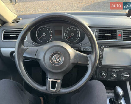 Бежевый Фольксваген Джетта, объемом двигателя 2.48 л и пробегом 289 тыс. км за 7999 $, фото 35 на Automoto.ua