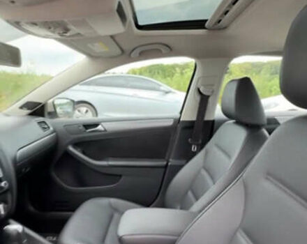 Бежевий Фольксваген Джетта, об'ємом двигуна 1.97 л та пробігом 171 тис. км за 9500 $, фото 7 на Automoto.ua