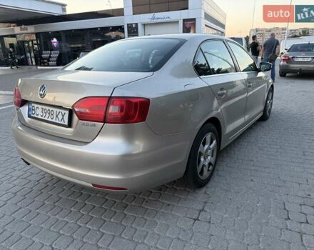 Бежевий Фольксваген Джетта, об'ємом двигуна 2.5 л та пробігом 220 тис. км за 8300 $, фото 5 на Automoto.ua