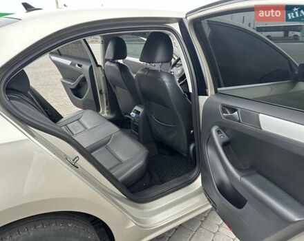 Бежевый Фольксваген Джетта, объемом двигателя 2.5 л и пробегом 224 тыс. км за 8600 $, фото 13 на Automoto.ua