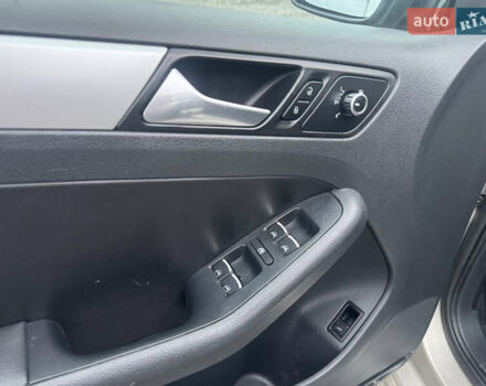 Бежевый Фольксваген Джетта, объемом двигателя 2.48 л и пробегом 289 тыс. км за 7299 $, фото 32 на Automoto.ua