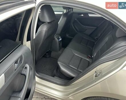 Бежевый Фольксваген Джетта, объемом двигателя 2.5 л и пробегом 224 тыс. км за 8600 $, фото 14 на Automoto.ua