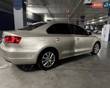 Бежевий Фольксваген Джетта, об'ємом двигуна 2.48 л та пробігом 229 тис. км за 8700 $, фото 8 на Automoto.ua