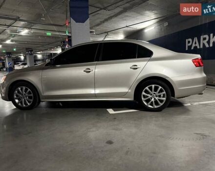 Бежевий Фольксваген Джетта, об'ємом двигуна 2.48 л та пробігом 229 тис. км за 8700 $, фото 4 на Automoto.ua