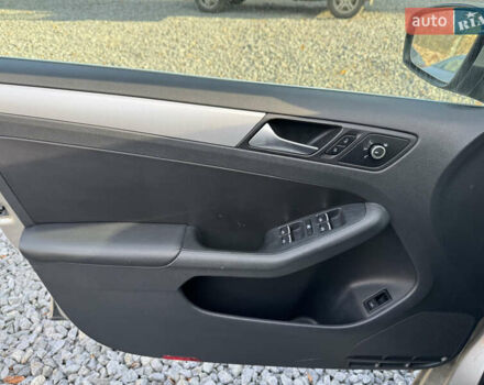 Бежевый Фольксваген Джетта, объемом двигателя 2.48 л и пробегом 289 тыс. км за 7999 $, фото 30 на Automoto.ua