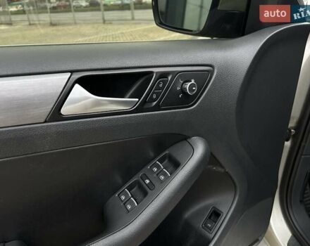 Бежевый Фольксваген Джетта, объемом двигателя 1.97 л и пробегом 184 тыс. км за 8900 $, фото 19 на Automoto.ua