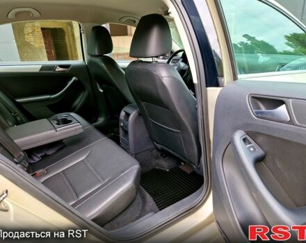 Бежевый Фольксваген Джетта, объемом двигателя 2.5 л и пробегом 300 тыс. км за 7900 $, фото 7 на Automoto.ua