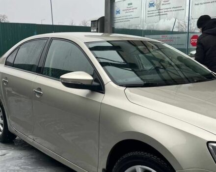 Фольксваген Джетта 2013 в Киеве на Automoto.ua Бежевый Фольксваген Джетта, объемом двигателя 1.4 л и пробегом 221 тыс. км за 7000 $, фото 4 на Automoto.ua