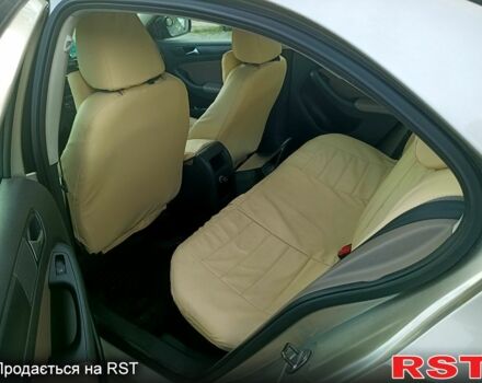 Бежевый Фольксваген Джетта, объемом двигателя 2 л и пробегом 242 тыс. км за 7800 $, фото 2 на Automoto.ua