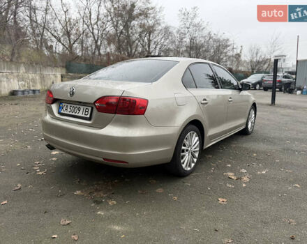 Бежевый Фольксваген Джетта, объемом двигателя 1.97 л и пробегом 238 тыс. км за 8800 $, фото 4 на Automoto.ua