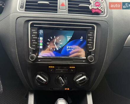 Бежевый Фольксваген Джетта, объемом двигателя 1.97 л и пробегом 238 тыс. км за 8800 $, фото 14 на Automoto.ua