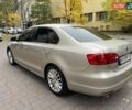 Фольксваген Джетта 2013 у Києві на Automoto.ua Бежевий Фольксваген Джетта, об'ємом двигуна 1.98 л та пробігом 237 тис. км за 8400 $, фото 2 на Automoto.ua