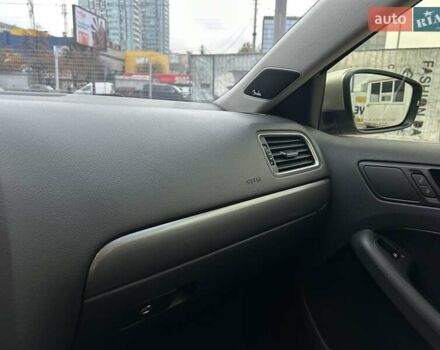 Бежевый Фольксваген Джетта, объемом двигателя 1.97 л и пробегом 184 тыс. км за 8900 $, фото 21 на Automoto.ua