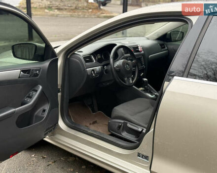 Бежевый Фольксваген Джетта, объемом двигателя 1.97 л и пробегом 238 тыс. км за 8800 $, фото 8 на Automoto.ua