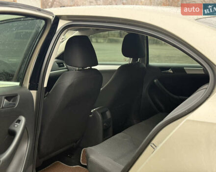 Бежевый Фольксваген Джетта, объемом двигателя 1.97 л и пробегом 238 тыс. км за 8800 $, фото 9 на Automoto.ua