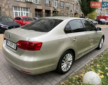 Фольксваген Джетта 2013 у Києві на Automoto.ua Бежевий Фольксваген Джетта, об'ємом двигуна 1.98 л та пробігом 237 тис. км за 8400 $, фото 3 на Automoto.ua