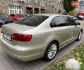 Фольксваген Джетта 2013 у Києві на Automoto.ua Бежевий Фольксваген Джетта, об'ємом двигуна 1.98 л та пробігом 237 тис. км за 8400 $, фото 3 на Automoto.ua