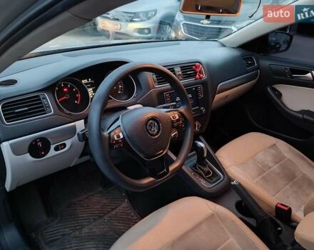 Бежевий Фольксваген Джетта, об'ємом двигуна 1.8 л та пробігом 163 тис. км за 9990 $, фото 20 на Automoto.ua