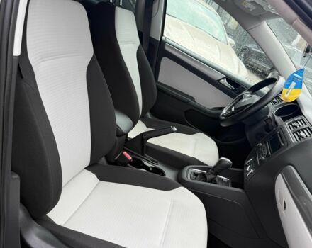 Бежевый Фольксваген Джетта, объемом двигателя 1.8 л и пробегом 204 тыс. км за 8900 $, фото 2 на Automoto.ua