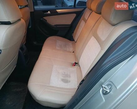 Бежевий Фольксваген Джетта, об'ємом двигуна 1.8 л та пробігом 163 тис. км за 9990 $, фото 13 на Automoto.ua