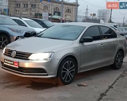 Бежевий Фольксваген Джетта, об'ємом двигуна 1.8 л та пробігом 163 тис. км за 9990 $, фото 4 на Automoto.ua