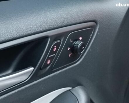 Бежевий Фольксваген Джетта, об'ємом двигуна 1.8 л та пробігом 163 тис. км за 9990 $, фото 21 на Automoto.ua