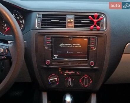 Бежевий Фольксваген Джетта, об'ємом двигуна 1.8 л та пробігом 163 тис. км за 9990 $, фото 17 на Automoto.ua