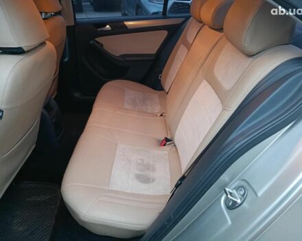 Бежевий Фольксваген Джетта, об'ємом двигуна 1.8 л та пробігом 163 тис. км за 9990 $, фото 12 на Automoto.ua