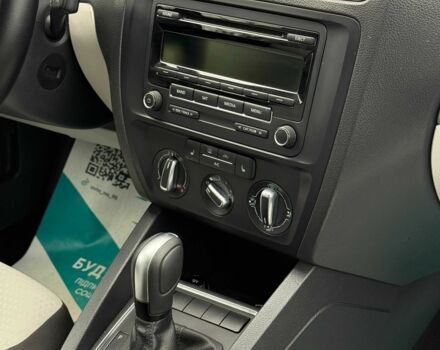 Бежевый Фольксваген Джетта, объемом двигателя 1.8 л и пробегом 204 тыс. км за 8900 $, фото 5 на Automoto.ua