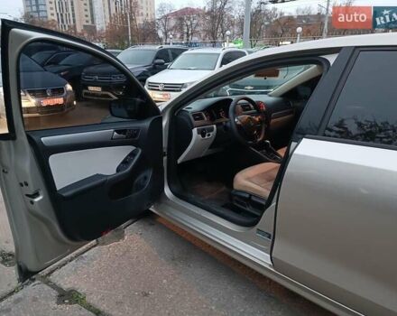 Бежевий Фольксваген Джетта, об'ємом двигуна 1.8 л та пробігом 163 тис. км за 9990 $, фото 18 на Automoto.ua