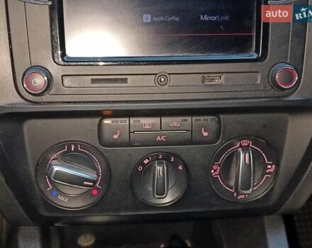 Бежевий Фольксваген Джетта, об'ємом двигуна 1.8 л та пробігом 163 тис. км за 9990 $, фото 29 на Automoto.ua