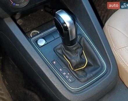 Бежевий Фольксваген Джетта, об'ємом двигуна 1.8 л та пробігом 163 тис. км за 9990 $, фото 28 на Automoto.ua