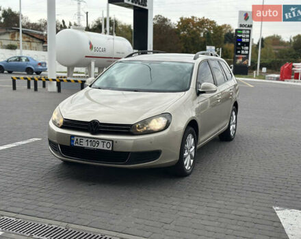 Бежевий Фольксваген Джетта, об'ємом двигуна 2.48 л та пробігом 220 тис. км за 7200 $, фото 1 на Automoto.ua