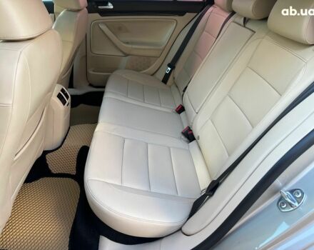 Бежевий Фольксваген Джетта, об'ємом двигуна 2 л та пробігом 285 тис. км за 10490 $, фото 12 на Automoto.ua