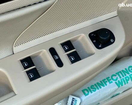 Бежевий Фольксваген Джетта, об'ємом двигуна 2 л та пробігом 285 тис. км за 10490 $, фото 20 на Automoto.ua