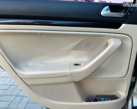 Бежевий Фольксваген Джетта, об'ємом двигуна 2 л та пробігом 285 тис. км за 10490 $, фото 11 на Automoto.ua