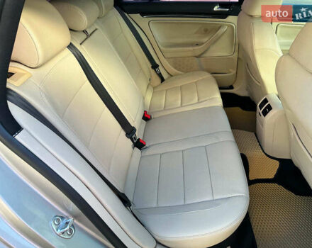 Бежевый Фольксваген Джетта, объемом двигателя 2 л и пробегом 285 тыс. км за 10490 $, фото 14 на Automoto.ua