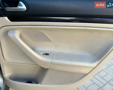 Бежевый Фольксваген Джетта, объемом двигателя 2 л и пробегом 285 тыс. км за 10490 $, фото 15 на Automoto.ua