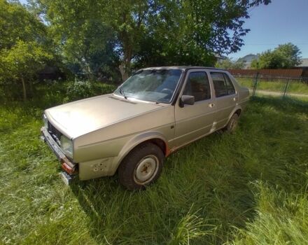 Бежевий Фольксваген Джетта, об'ємом двигуна 1.6 л та пробігом 438 тис. км за 700 $, фото 1 на Automoto.ua