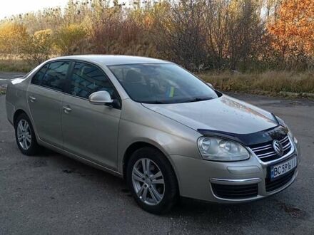 Бежевый Фольксваген Джетта, объемом двигателя 1.6 л и пробегом 246 тыс. км за 6100 $, фото 1 на Automoto.ua