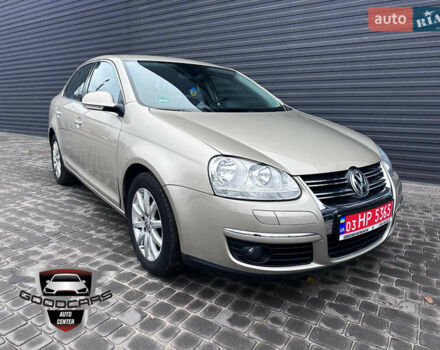 Бежевый Фольксваген Джетта, объемом двигателя 1.6 л и пробегом 190 тыс. км за 6700 $, фото 1 на Automoto.ua