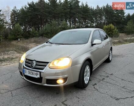 Бежевый Фольксваген Джетта, объемом двигателя 1.6 л и пробегом 249 тыс. км за 6299 $, фото 1 на Automoto.ua