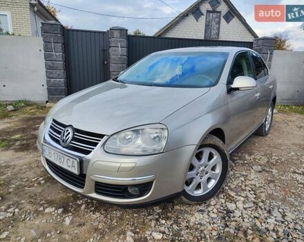 Бежевый Фольксваген Джетта, объемом двигателя 1.6 л и пробегом 238 тыс. км за 5100 $, фото 1 на Automoto.ua