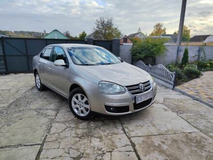 Бежевый Фольксваген Джетта, объемом двигателя 1.6 л и пробегом 238 тыс. км за 5300 $, фото 1 на Automoto.ua