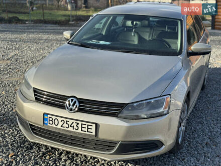 Фольксваген Джетта 2012 у Хмельницькому на Automoto.ua Бежевий Фольксваген Джетта, об'ємом двигуна 2.48 л та пробігом 289 тис. км за 7999 $, фото 1 на Automoto.ua