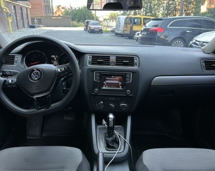 Черный Фольксваген Джетта, объемом двигателя 1.4 л и пробегом 160 тыс. км за 7900 $, фото 6 на Automoto.ua