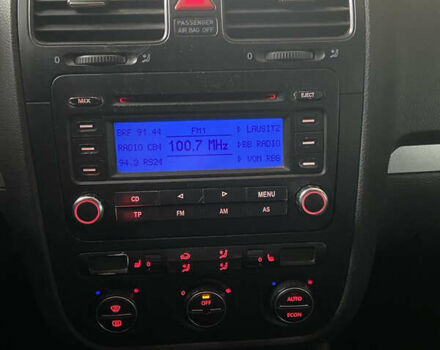 Черный Фольксваген Джетта, объемом двигателя 1.6 л и пробегом 360 тыс. км за 4700 $, фото 3 на Automoto.ua