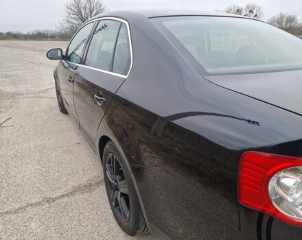 Черный Фольксваген Джетта, объемом двигателя 1.6 л и пробегом 154 тыс. км за 5999 $, фото 8 на Automoto.ua