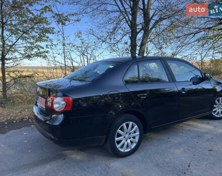 Черный Фольксваген Джетта, объемом двигателя 1.6 л и пробегом 197 тыс. км за 6100 $, фото 23 на Automoto.ua